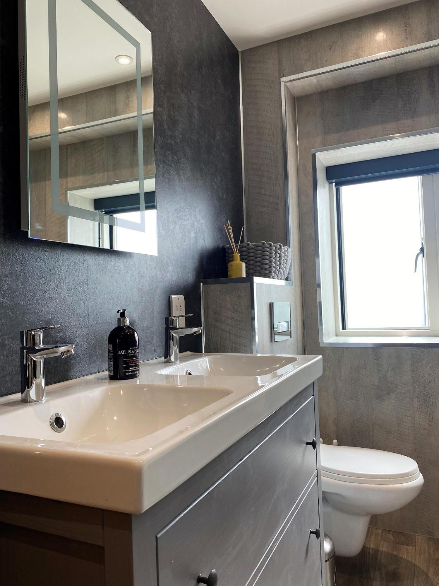 Superb Townhouse Near Vibrant Gloucester Road Bristol Ngoại thất bức ảnh
